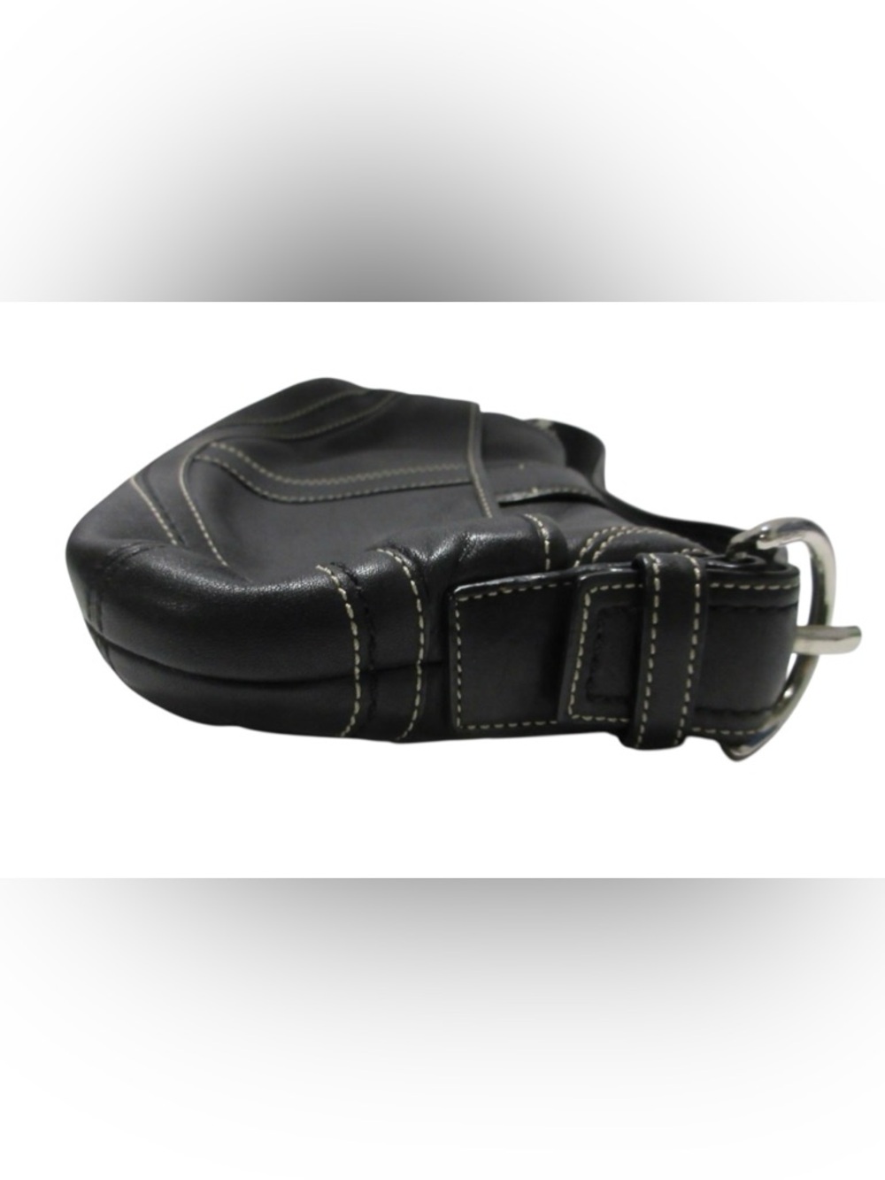 COACH SOHO BAG Y2K
Black Leather Shoulder Bag with Silver Buckle Accent - Picture 3 of 5